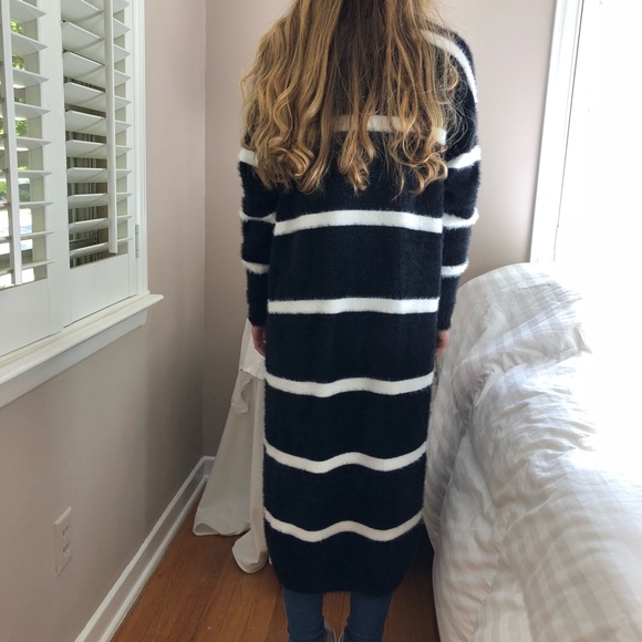 Solddd Outtt - Picture 3 of 7